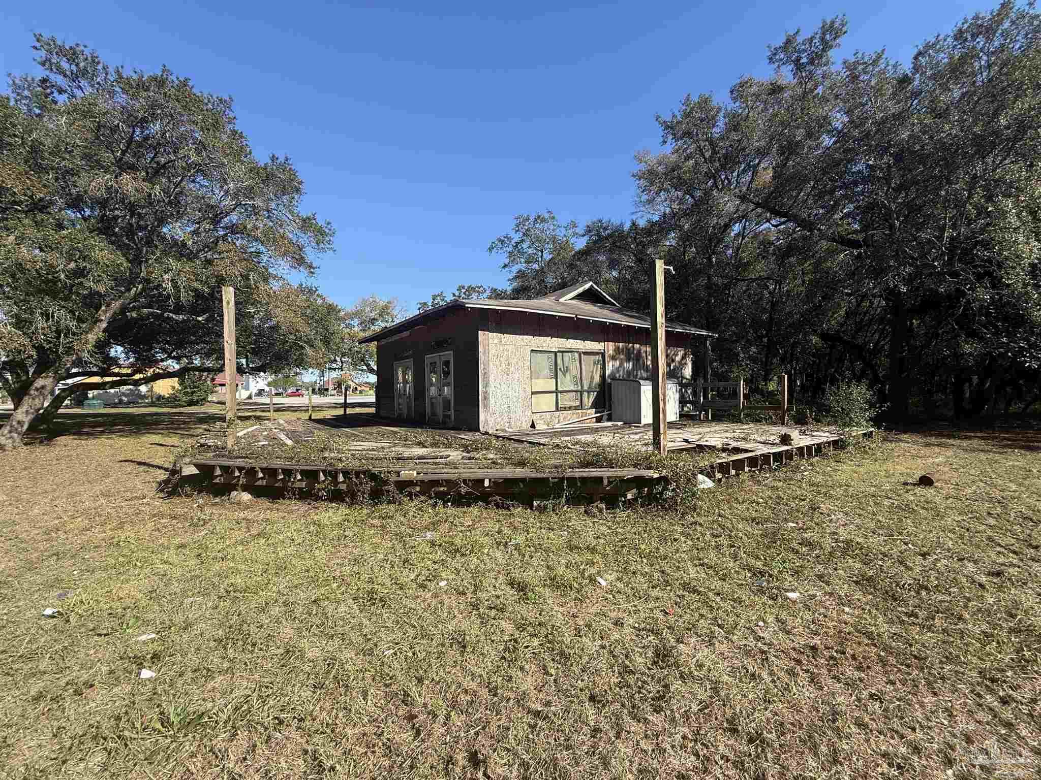 807 Tyrone St, Pensacola FL 32506