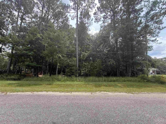 8100 Pond Valley Dr, Pensacola FL 32506