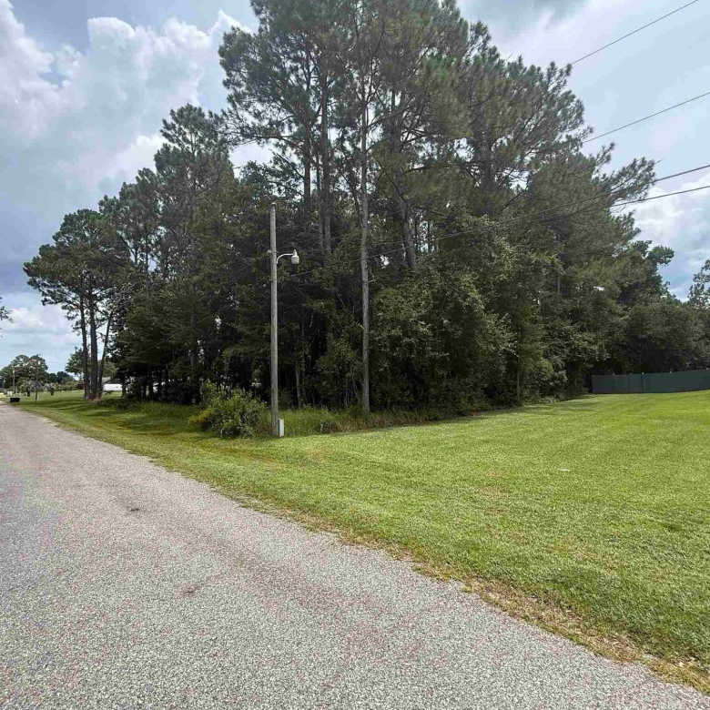 8100 Pond Valley Dr, Pensacola FL 32506