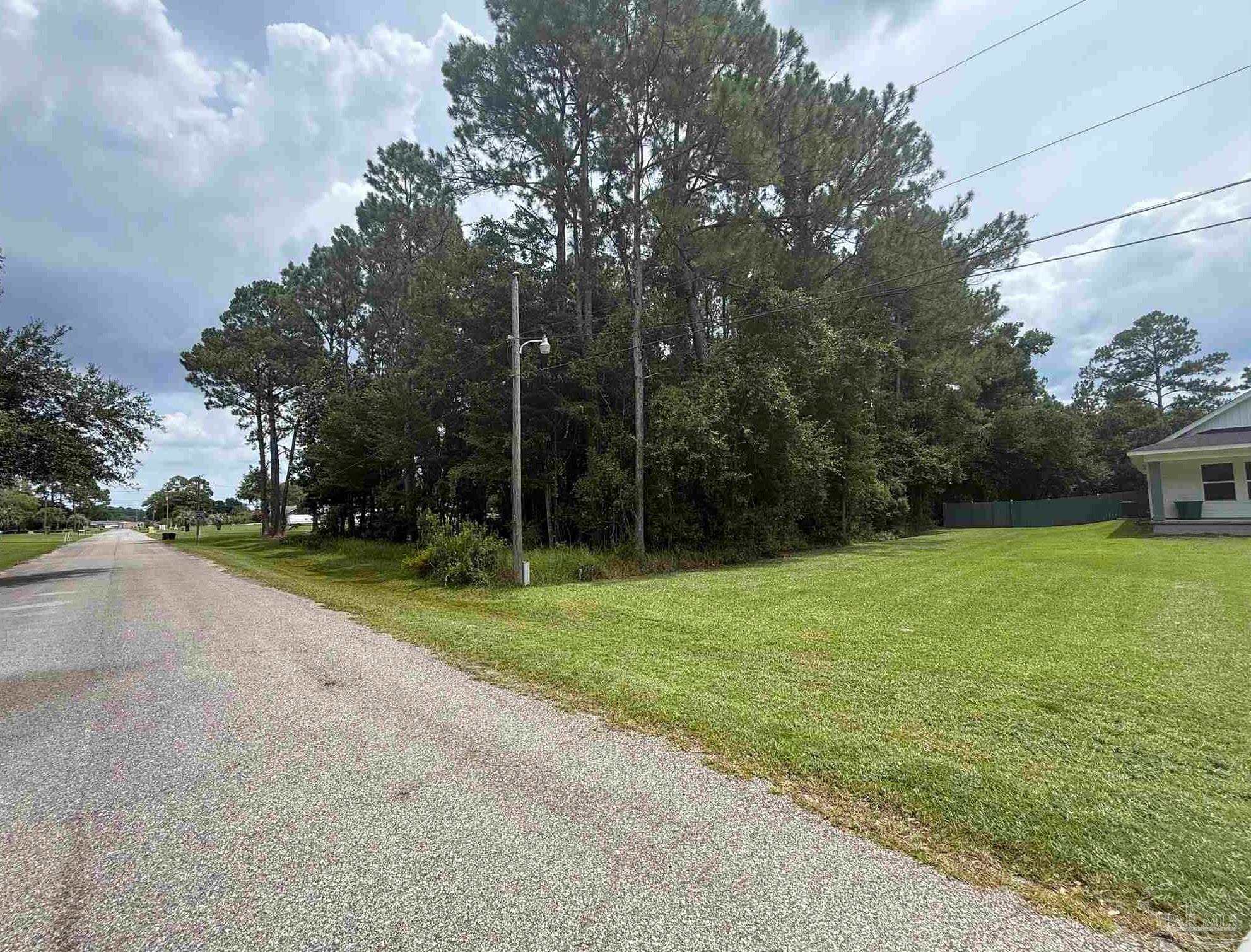 8100 Pond Valley Dr, Pensacola FL 32506