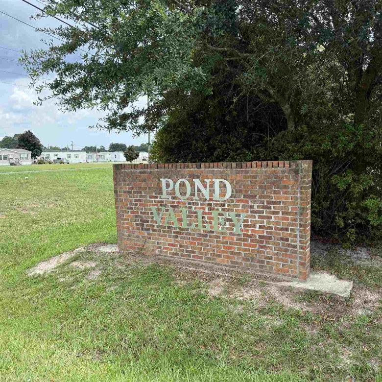 8100 Pond Valley Dr, Pensacola FL 32506