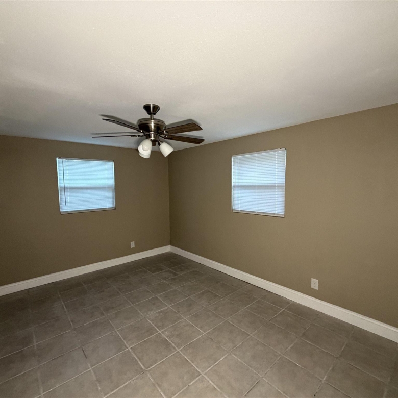 3600 E 8th St, Panama City FL 32401