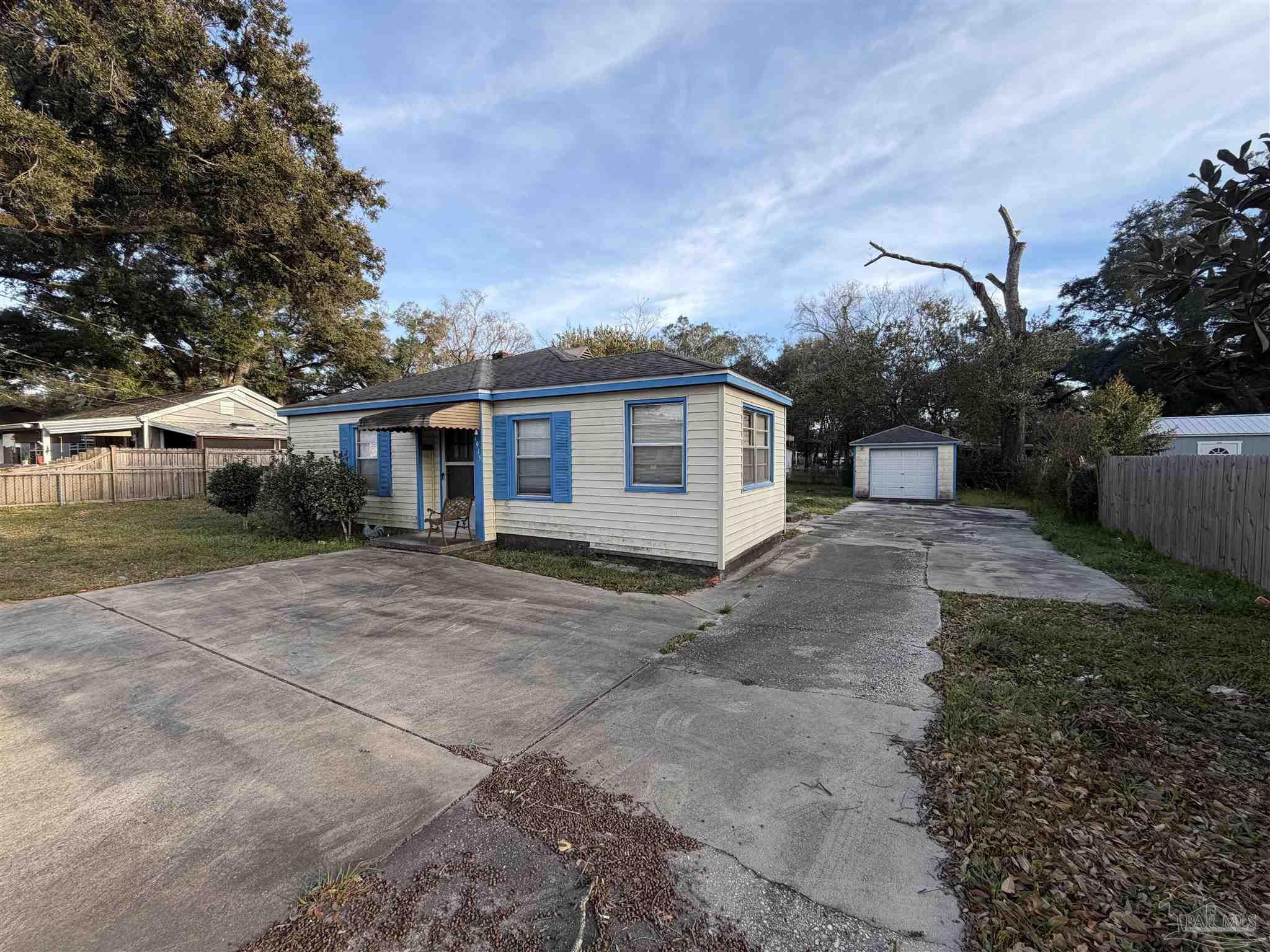 4915 Jackson St, Pensacola FL 32506