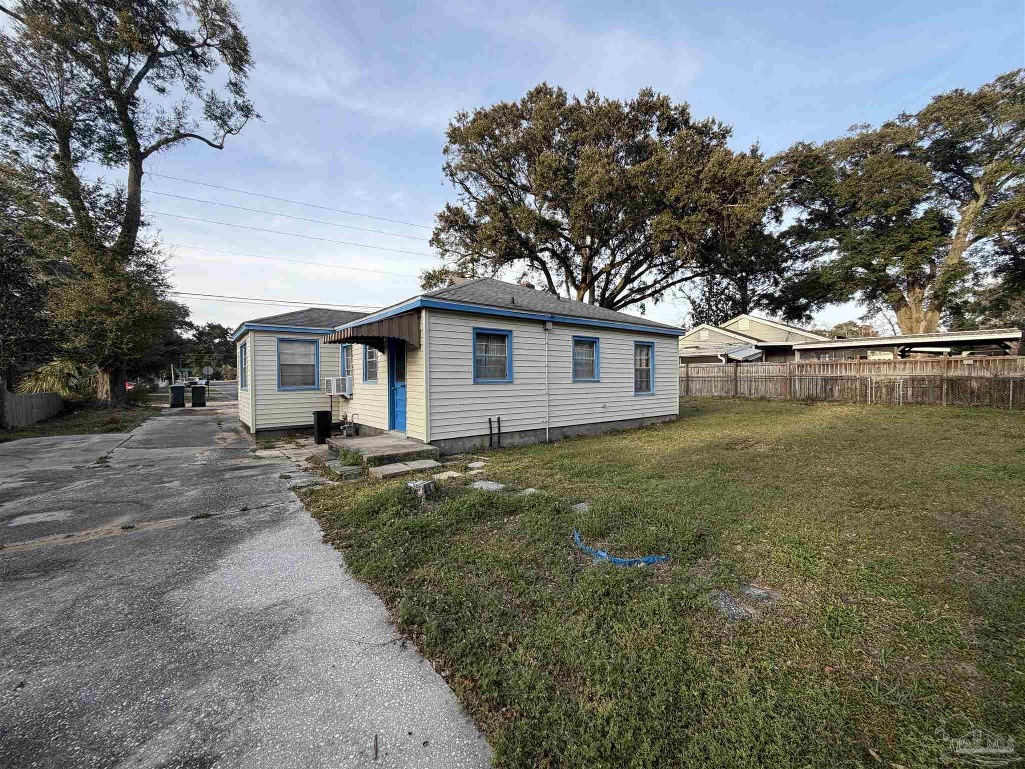 4915 Jackson St, Pensacola FL 32506