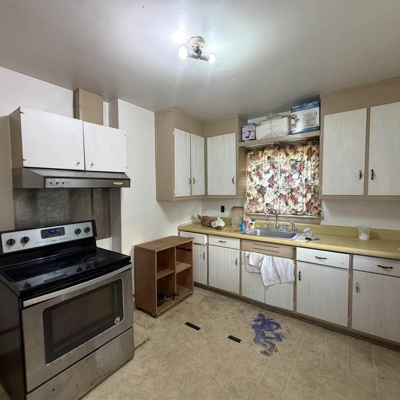 4915 Jackson St, Pensacola FL 32506