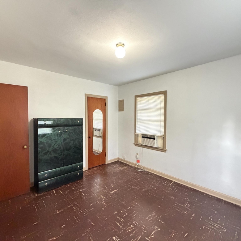 4915 Jackson St, Pensacola FL 32506