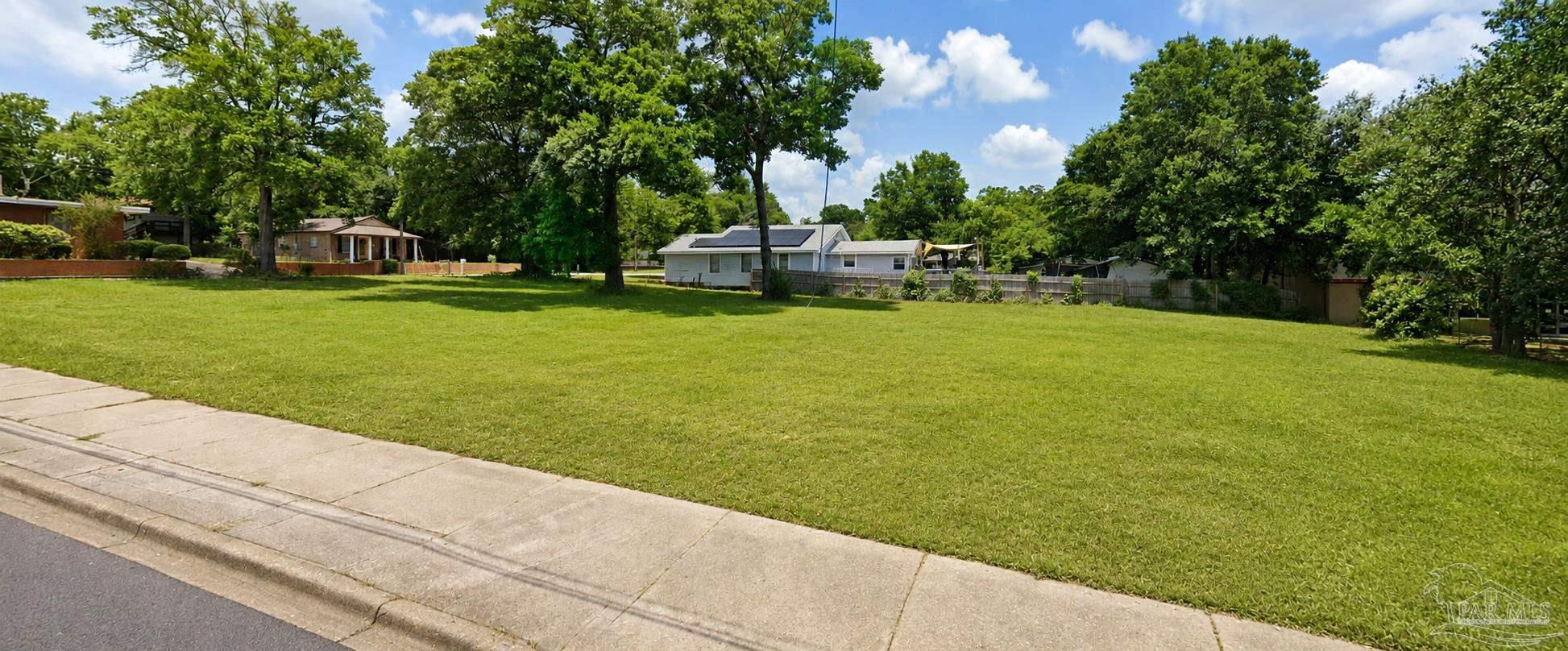 320 N Pace Blvd, Pensacola FL 32501