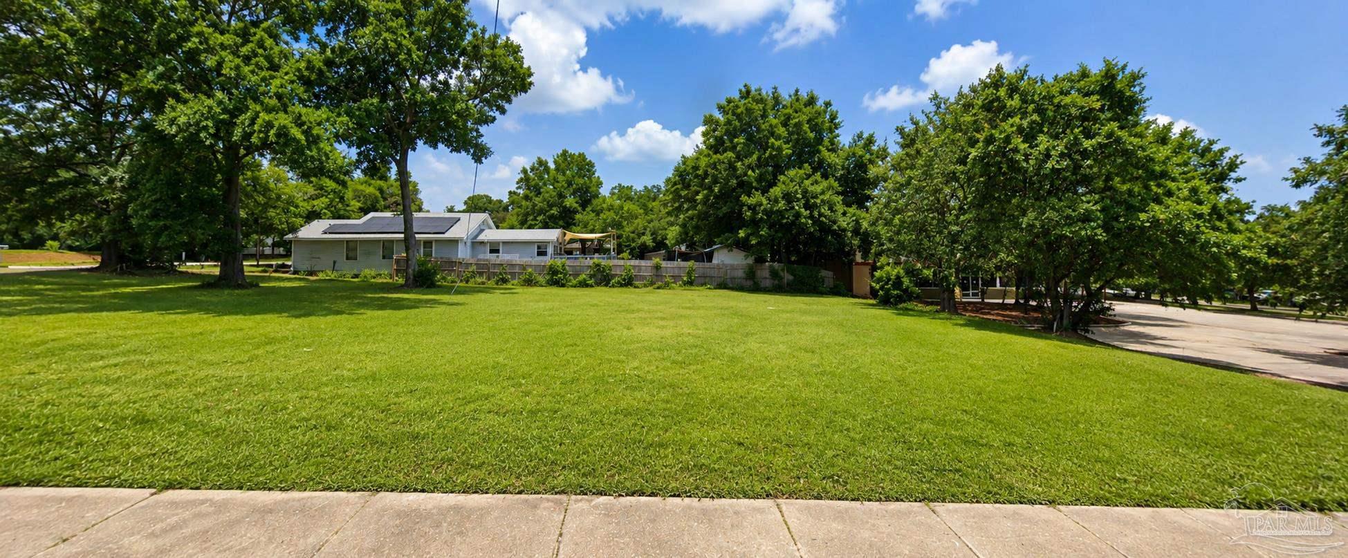 320 N Pace Blvd, Pensacola FL 32501