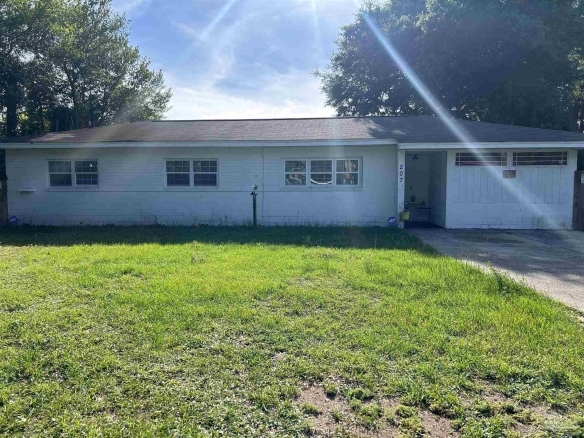 207 Emerald Ave, Pensacola FL 32505