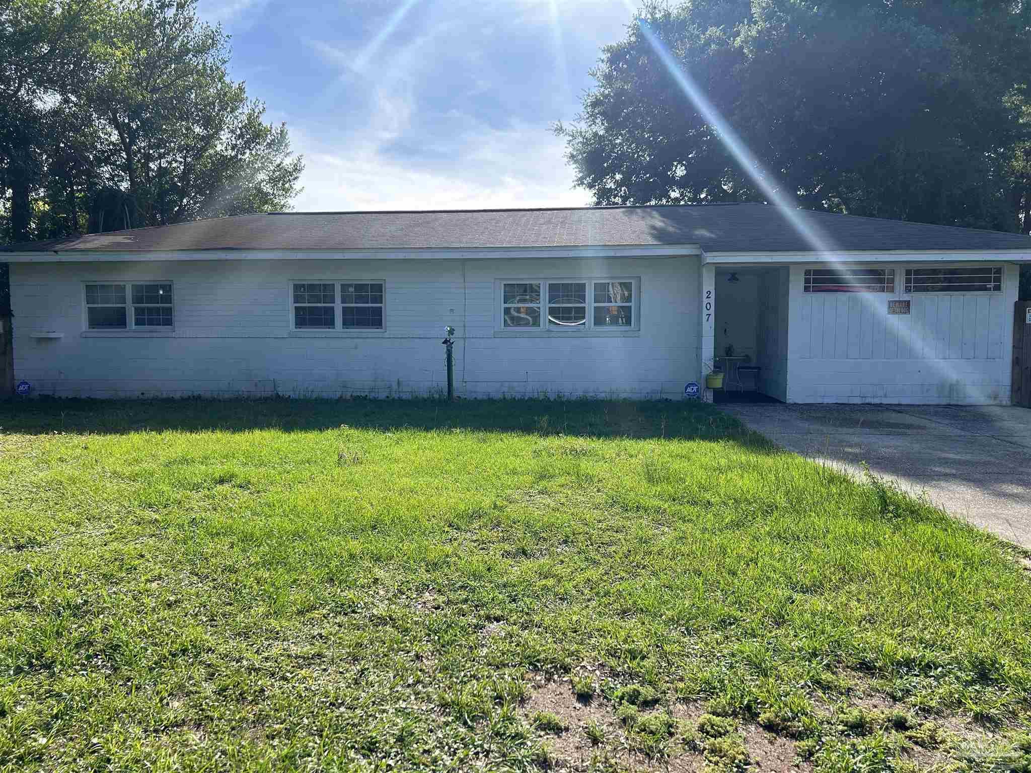 207 Emerald Ave, Pensacola FL 32505