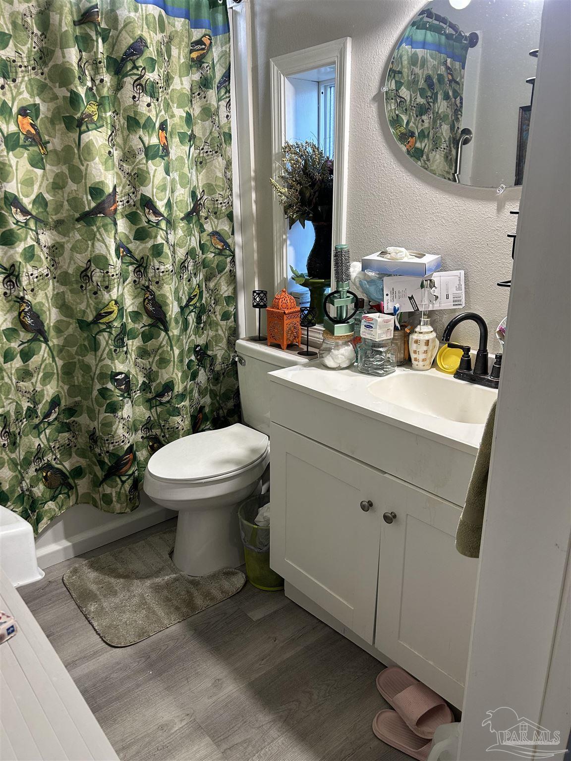 207 Emerald Ave, Pensacola FL 32505