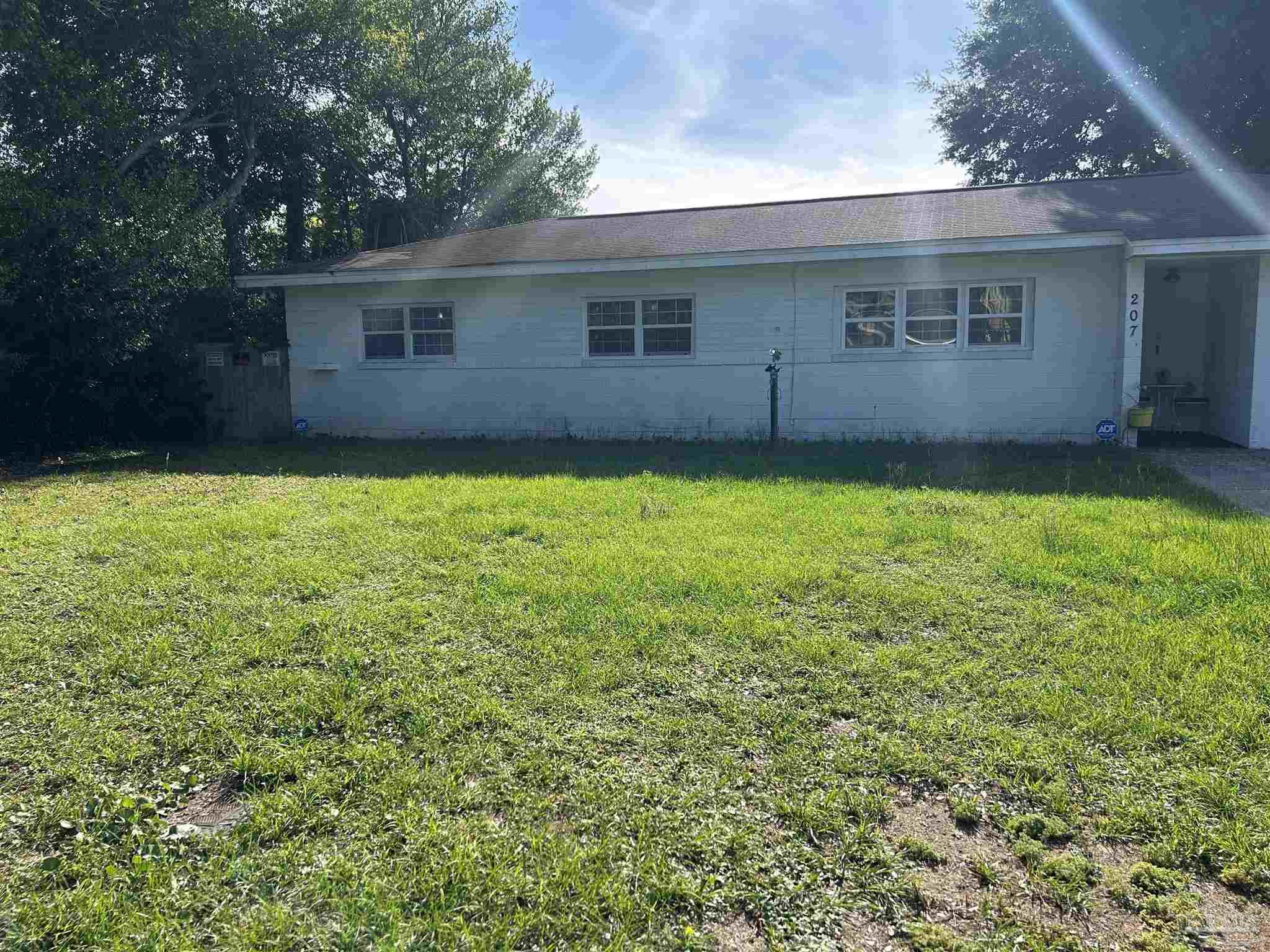 207 Emerald Ave, Pensacola FL 32505