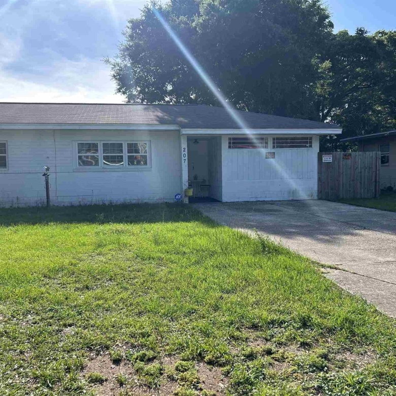 207 Emerald Ave, Pensacola FL 32505
