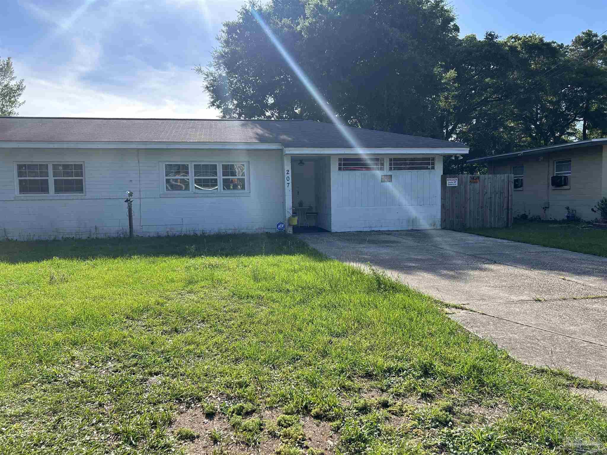 207 Emerald Ave, Pensacola FL 32505