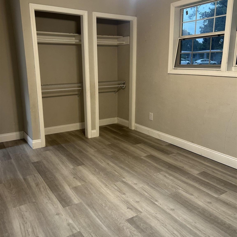 207 Emerald Ave, Pensacola FL 32505