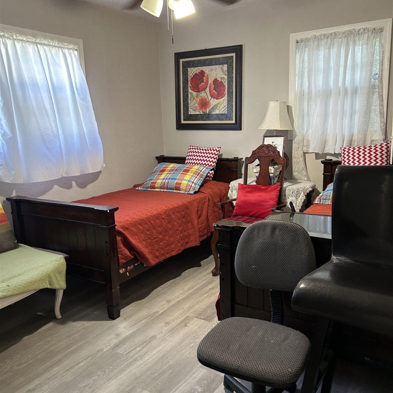 207 Emerald Ave, Pensacola FL 32505