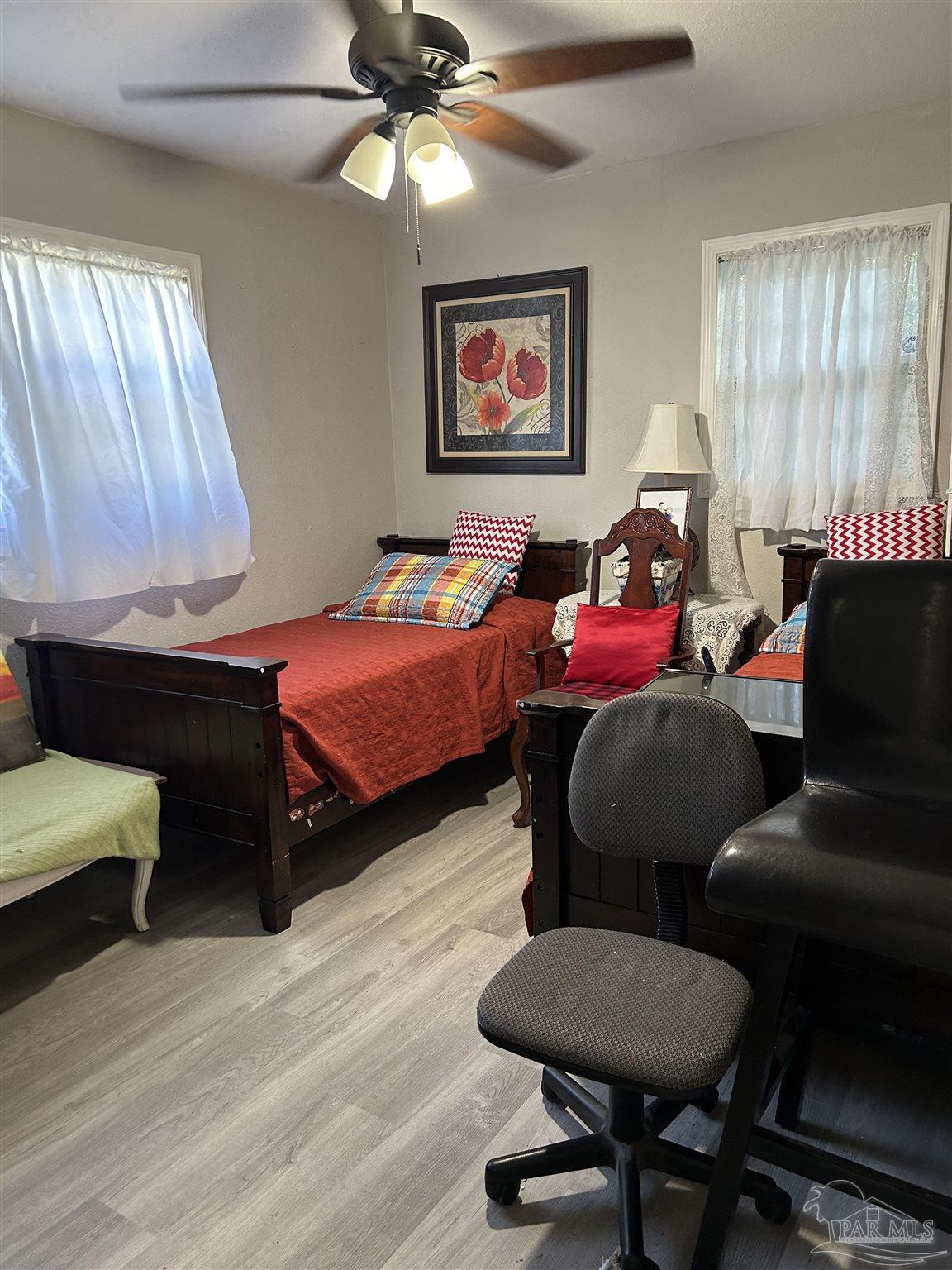 207 Emerald Ave, Pensacola FL 32505