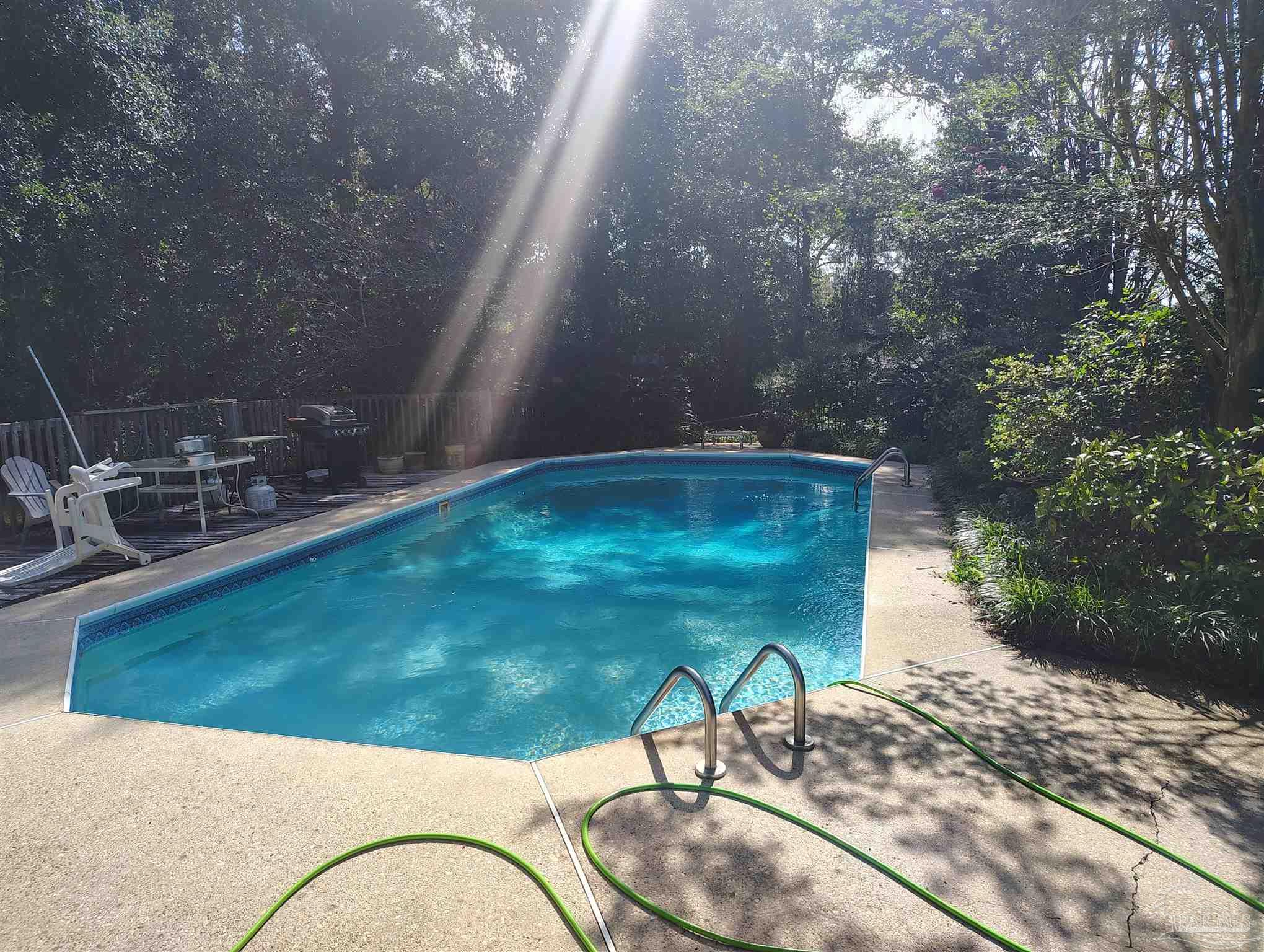 1906 Kathleen Ave, Cantonment FL 32533