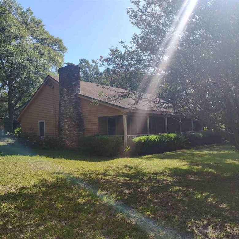 1906 Kathleen Ave, Cantonment FL 32533