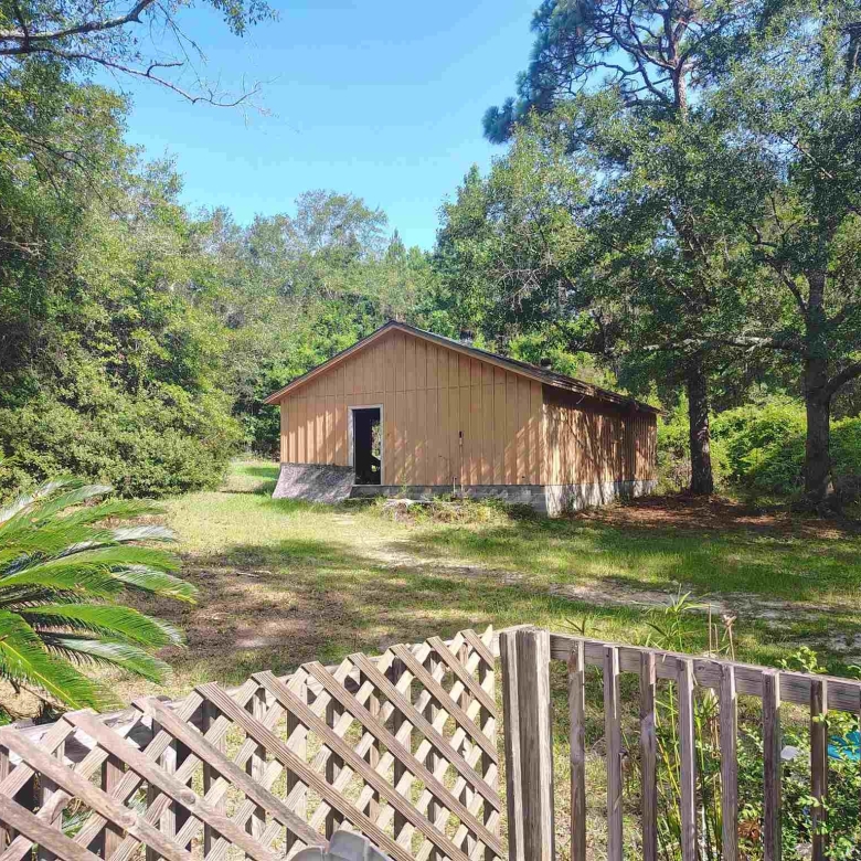 1906 Kathleen Ave, Cantonment FL 32533