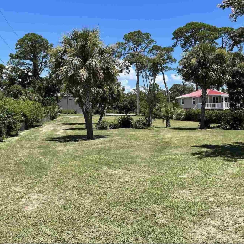 634 1/2 Silvershore Dr, Pensacola FL 32507